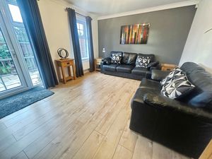 Photo 11- click for photo gallery